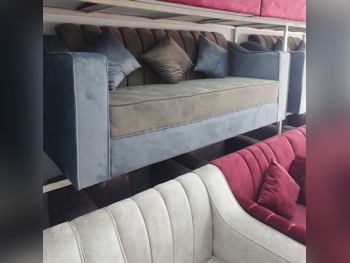 الأرائك والكنب والكراسي لايف ستايل  طقم كنب  - قماش  - متعدد الألوان