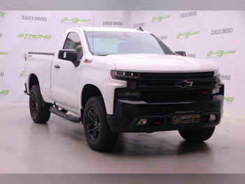 Chevrolet  Silverado  LT Trail Boss Z71  2021  Automatic  84,000 Km  8 Cylinder  Four Wheel Drive (4WD)  Pick Up  White