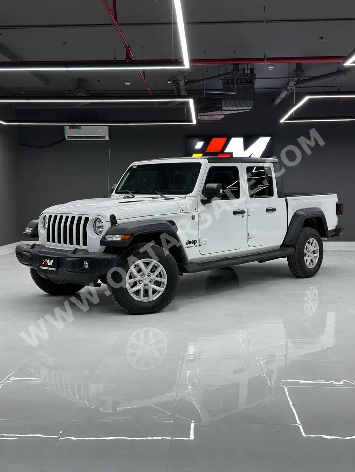 Jeep Gladiator Sport 2023 Automatic 8,000 Km 6 Cylinder Four Wheel Drive (4WD) Pick Up White With Warranty