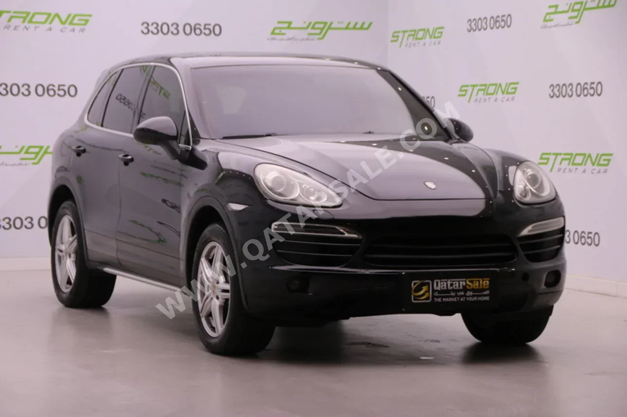 Porsche  Cayenne  2014  Automatic  275,000 Km  6 Cylinder  Four Wheel Drive (4WD)  SUV  Black