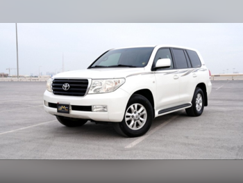 تويوتا  لاند كروزر  جي اكس  2011  اوتوماتيك  155,000 كم  6 سلندر  دفع رباعي  اس يو في  أبيض لؤلؤي