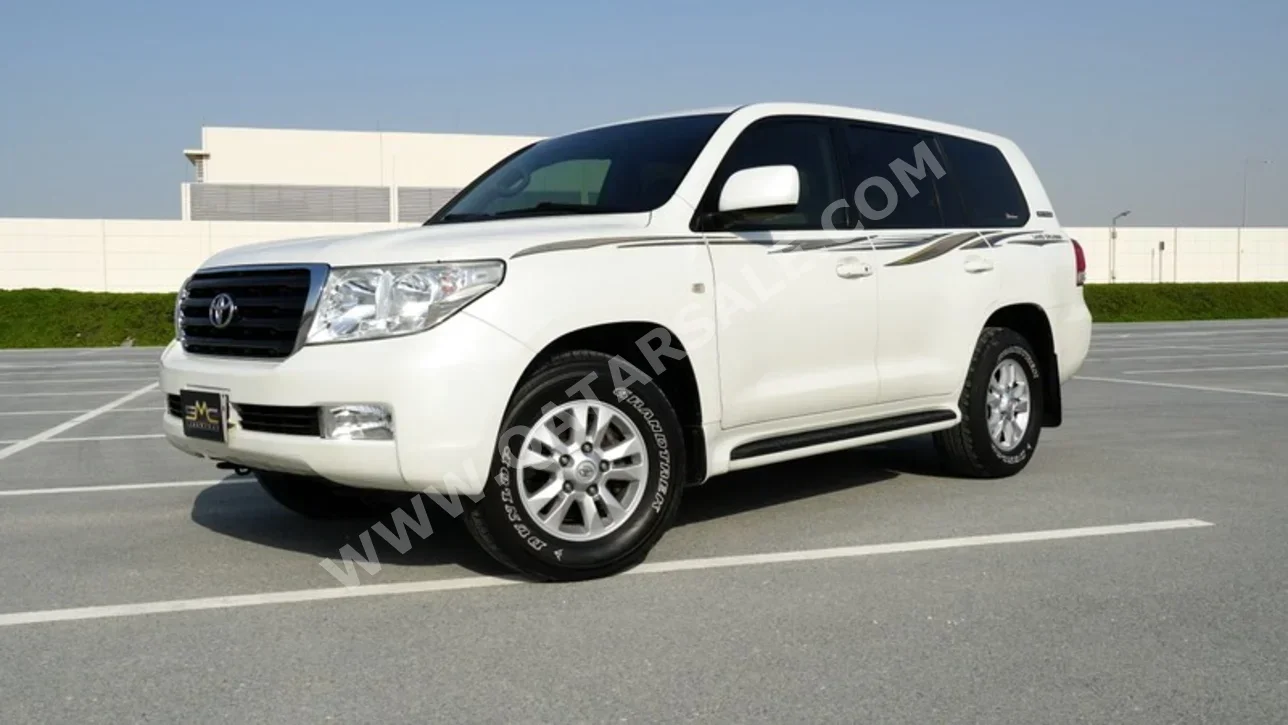 Toyota Land Cruiser GX 2011 Automatic 155,000 Km 6 Cylinder Four Wheel Drive (4WD) SUV Pearl