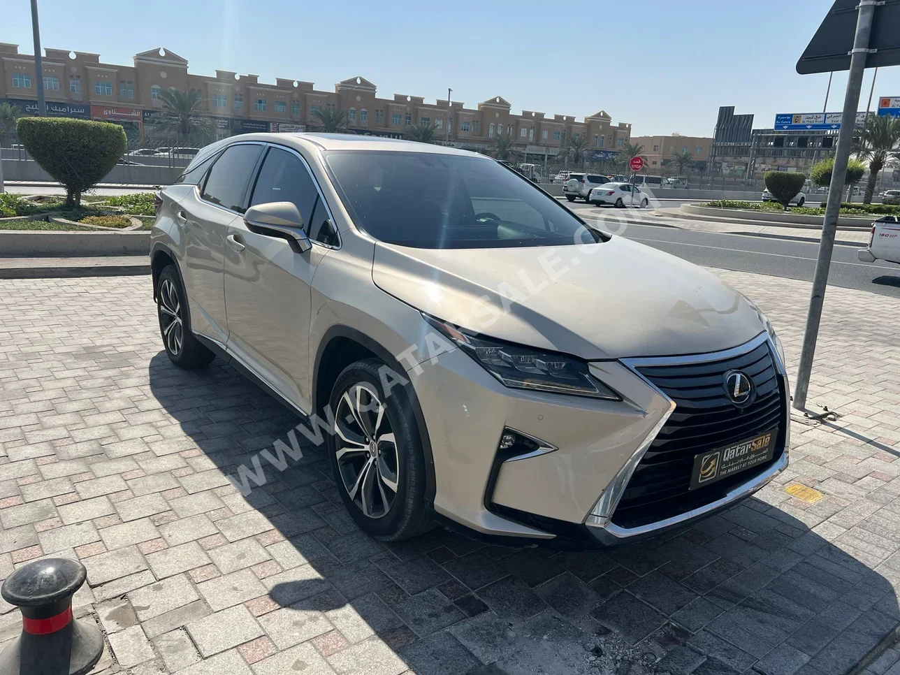 لكزس  ار اكس  350  2016  اوتوماتيك  154,000 كم  6 سلندر  دفع رباعي  اس يو في  ذهبي