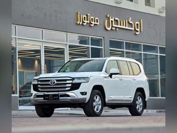 Toyota Land Cruiser GXR Twin Turbo 2022 Automatic 159,000 Km 6 Cylinder Four Wheel Drive (4WD) SUV White
