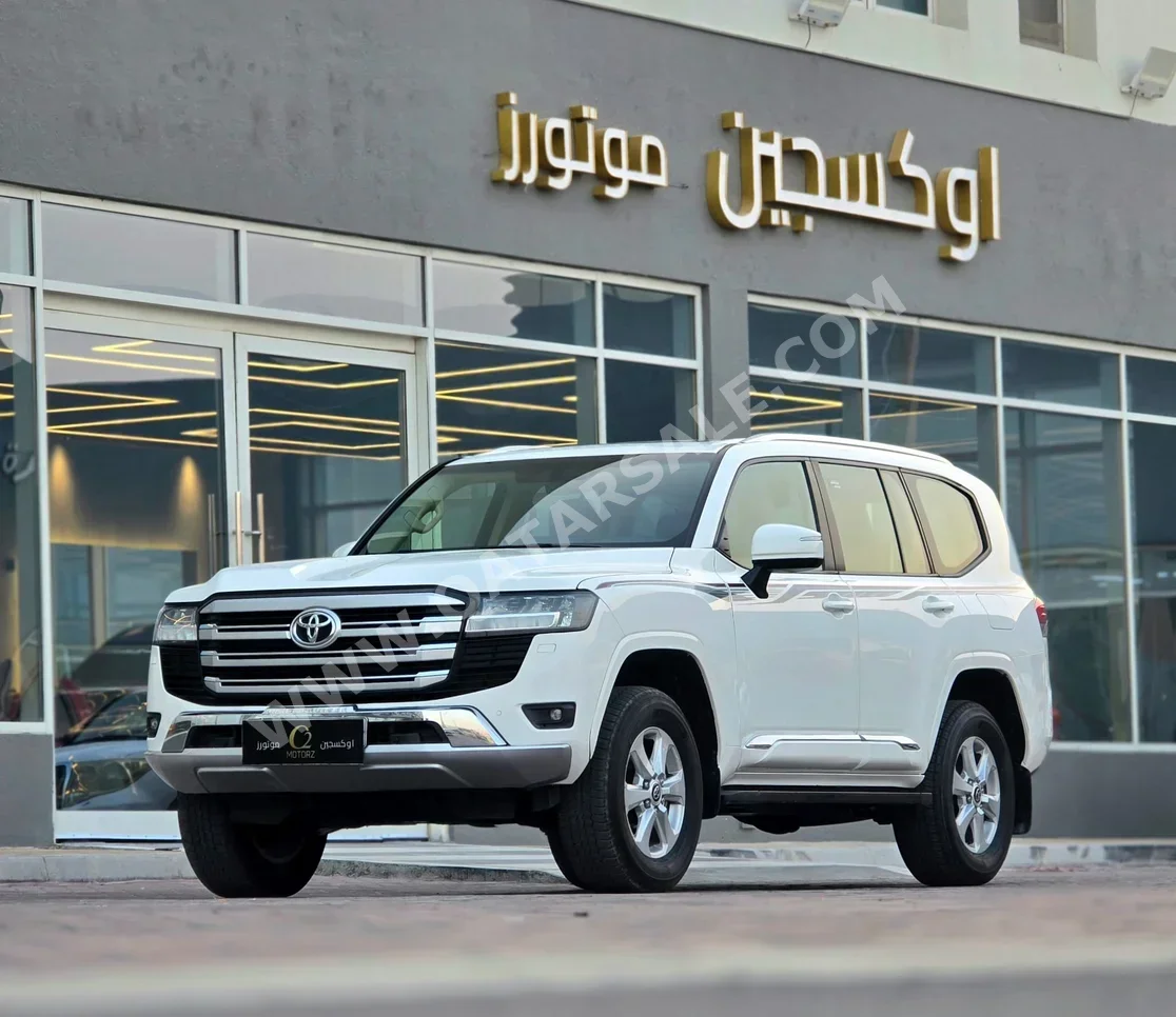 Toyota  Land Cruiser  GXR Twin Turbo  2022  Automatic  159,000 Km  6 Cylinder  Four Wheel Drive (4WD)  SUV  White