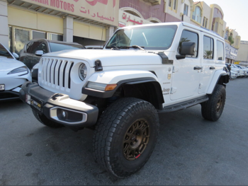 جييب  رانجلار  صحارى  2019  اوتوماتيك  203,000 كم  6 سلندر  دفع رباعي  اس يو في  أبيض