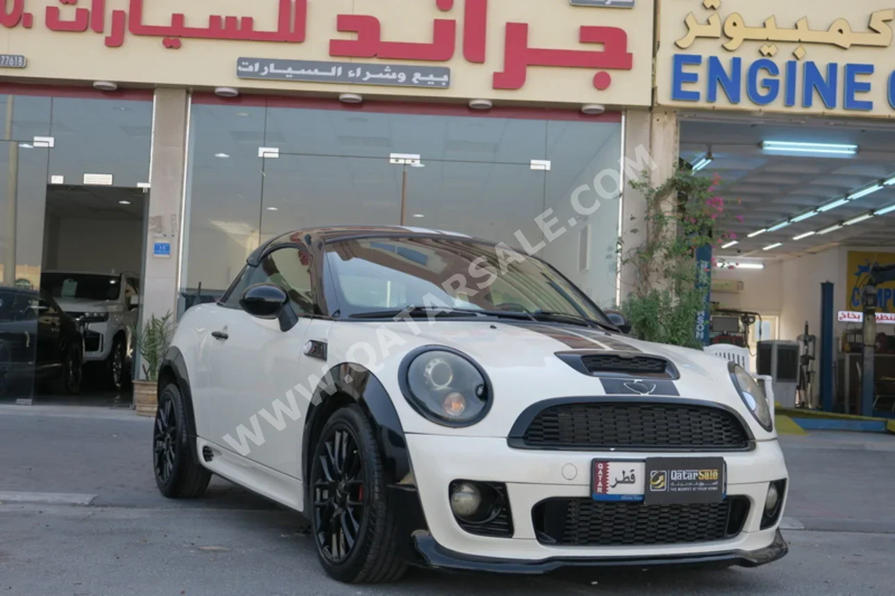 ميني  كوبر  اس  2013  اوتوماتيك  182,000 كم  4 سلندر  سحب امامي  هاتشباك  أبيض