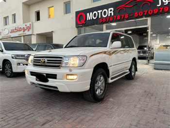 Toyota  Land Cruiser  VXR  2006  Automatic  409,000 Km  8 Cylinder  Four Wheel Drive (4WD)  SUV  White
