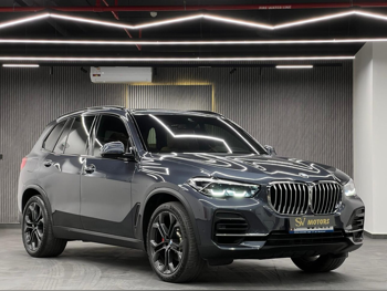 BMW  X-Series  X5  2022  Automatic  47,000 Km  6 Cylinder  Four Wheel Drive (4WD)  SUV  Gray