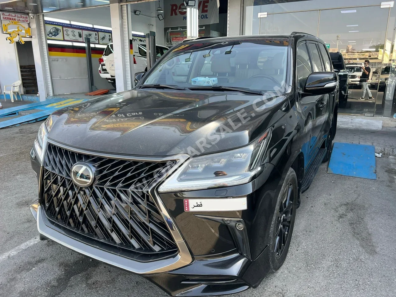 Lexus  LX  570 S Black Edition  2019  Automatic  137,000 Km  8 Cylinder  Four Wheel Drive (4WD)  SUV  Black