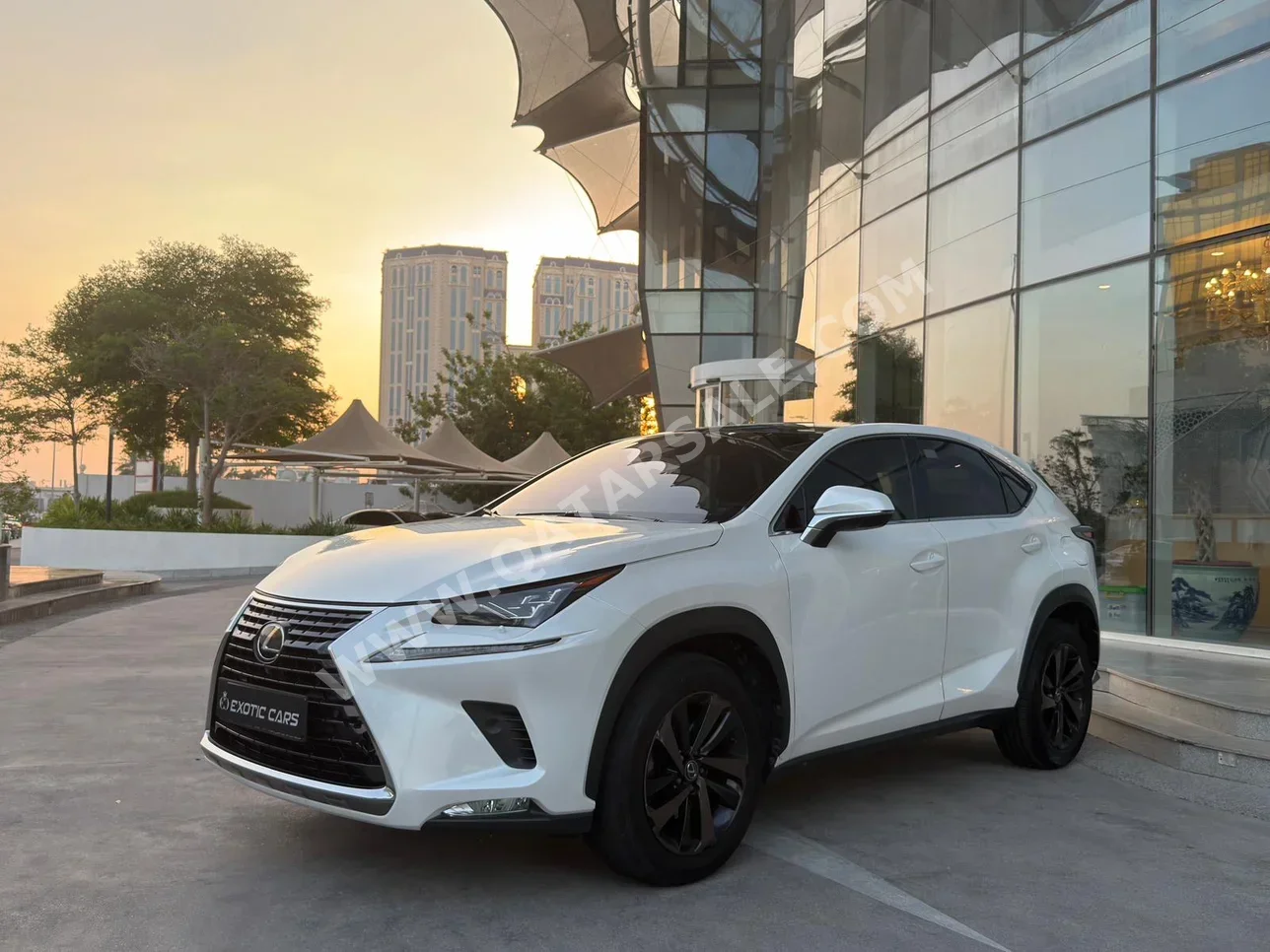 Lexus  NX  300  2019  Automatic  115,000 Km  4 Cylinder  Four Wheel Drive (4WD)  SUV  White  With Warranty