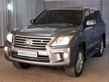 Lexus  LX  570  2013  Automatic  197,300 Km  8 Cylinder  Four Wheel Drive (4WD)  SUV  Gray