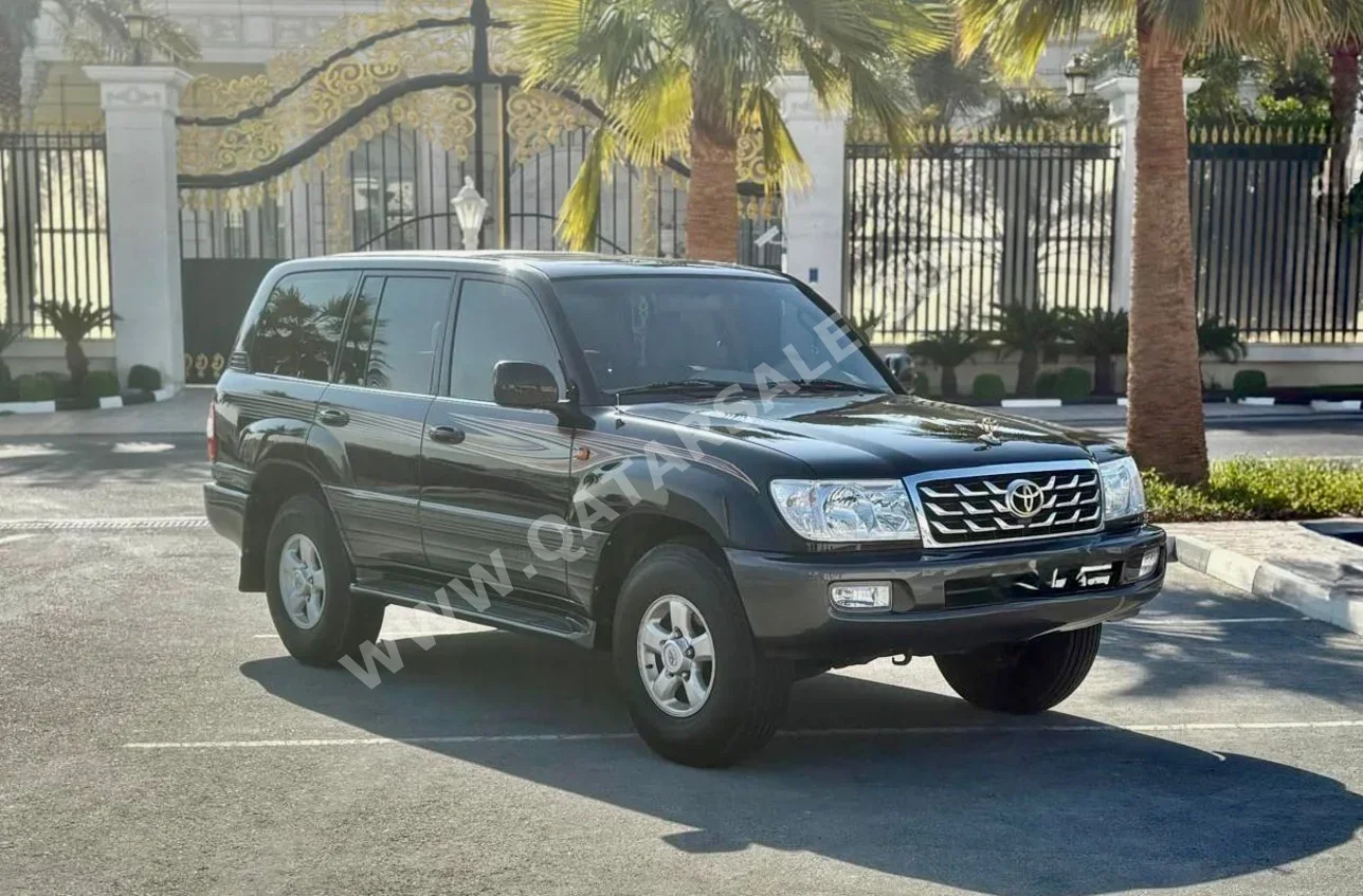 تويوتا  لاند كروزر  جي اكس ار - لمتيد  2007  اوتوماتيك  311,000 كم  6 سلندر  دفع رباعي  اس يو في  أسود