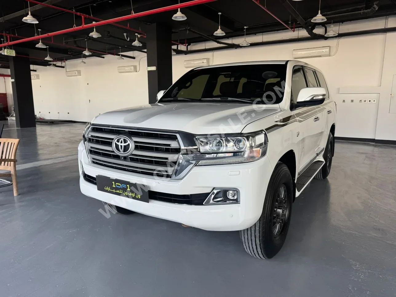 Toyota  Land Cruiser  VXR  2018  Automatic  298,000 Km  8 Cylinder  Four Wheel Drive (4WD)  SUV  White