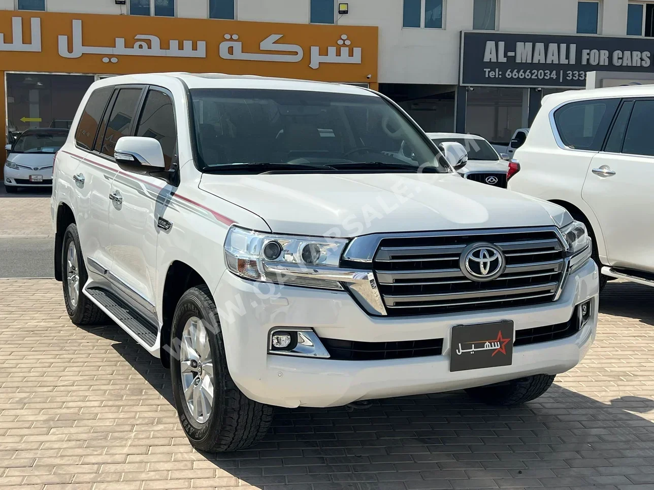 تويوتا  لاند كروزر  جي اكس ار  2021  اوتوماتيك  68,000 كم  8 سلندر  دفع رباعي  اس يو في  أبيض