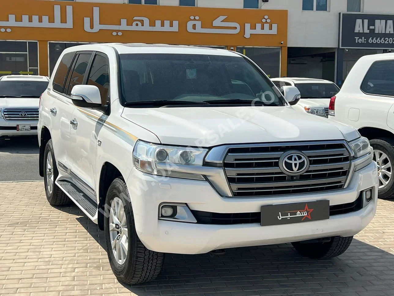 Toyota  Land Cruiser  VXR  2018  Automatic  387,000 Km  8 Cylinder  Four Wheel Drive (4WD)  SUV  White