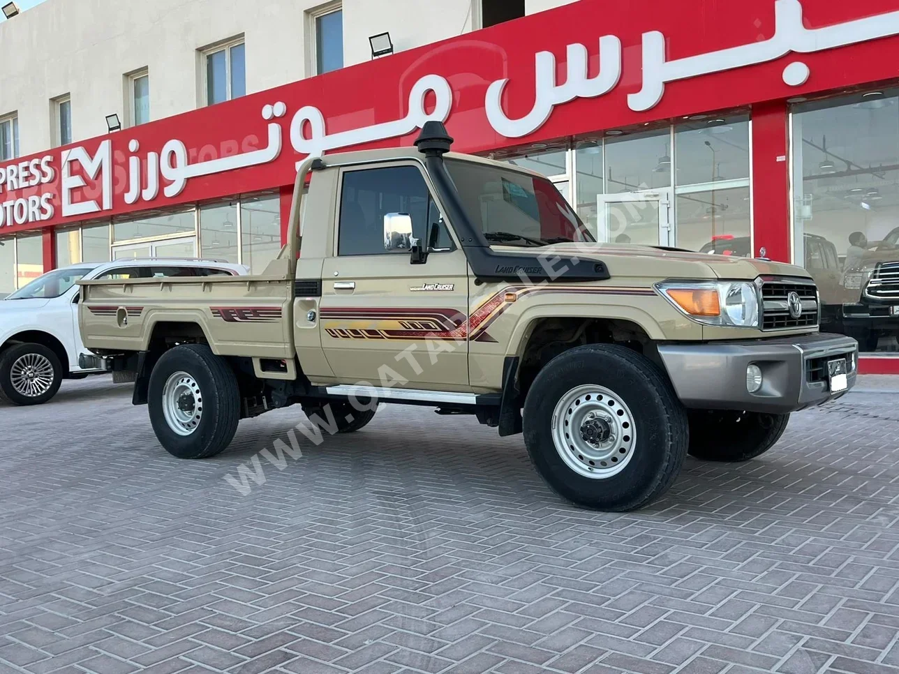 Toyota  Land Cruiser  LX  2022  Manual  92,000 Km  6 Cylinder  Four Wheel Drive (4WD)  Pick Up  Beige