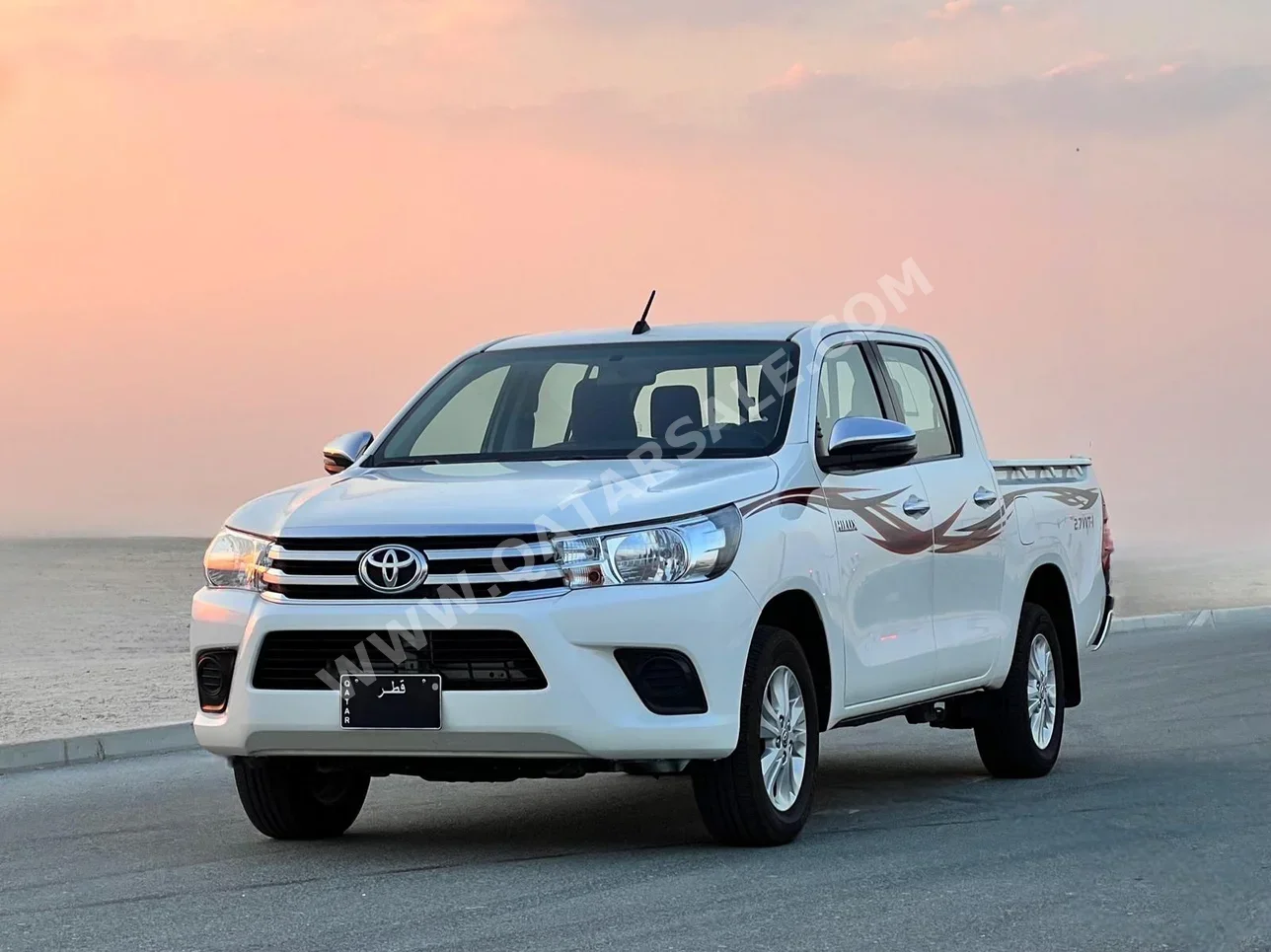 Toyota  Hilux  SR5  2022  Manual  143,000 Km  4 Cylinder  Four Wheel Drive (4WD)  Pick Up  White