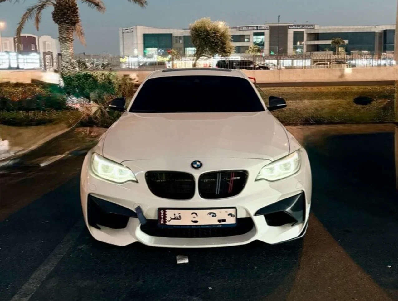 BMW  M-Series  2  2017  Automatic  88,000 Km  6 Cylinder  Rear Wheel Drive (RWD)  Coupe / Sport  White
