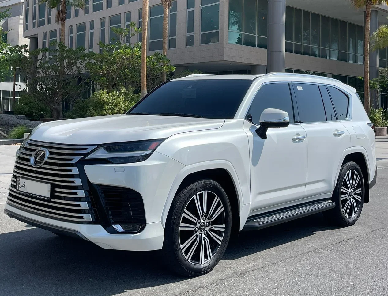 Lexus LX 600 Luxury 2024 Automatic 40,000 Km 6 Cylinder Four Wheel Drive (4WD) SUV White With Warranty