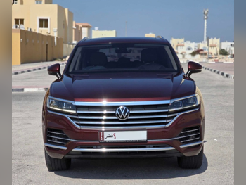 فوكس واغن  طوارق  سبورت  2022  اوتوماتيك  37,000 كم  6 سلندر  دفع كلي مستمر  اس يو في  عنابي
