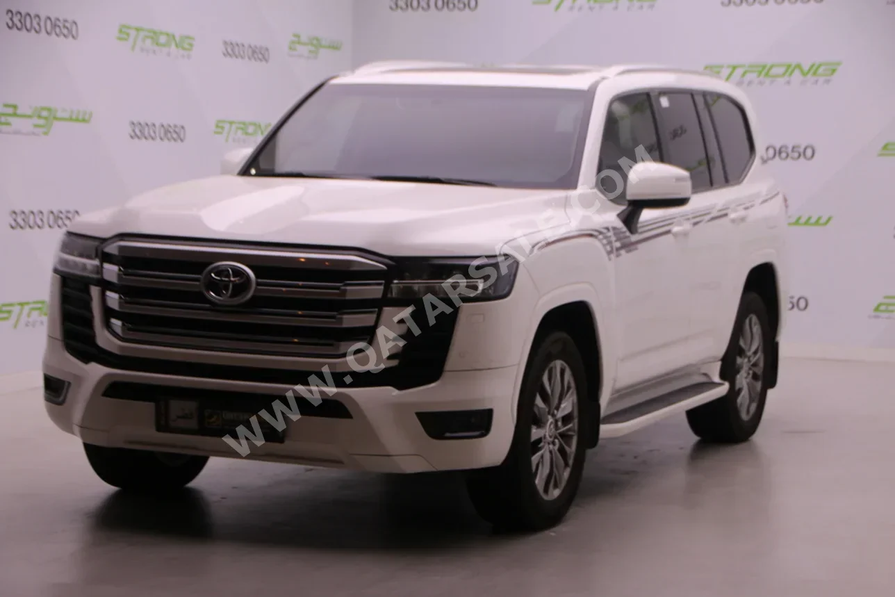 تويوتا  لاند كروزر  جي اكس ار توين توربو  2022  اوتوماتيك  70,000 كم  6 سلندر  دفع رباعي  اس يو في  أبيض  تحت الضمان