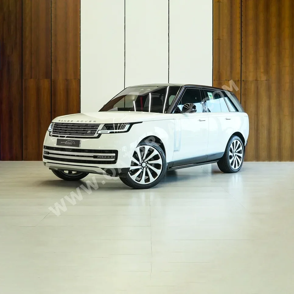 لاند روفر رنج روفر فوج اوتوبايوغرافي 2023 اوتوماتيك 49,000 كم 8 سلندر دفع رباعي اس يو في أبيض تحت الضمان