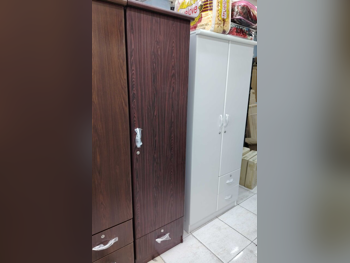 خزائن ودواليب الملابس والزينة - دوحة فيرنيتشر  - خزائن  - متعدد الألوان