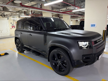 لاند روفر  ديفيندر  110 اتش اس اي  2024  اوتوماتيك  16,000 كم  6 سلندر  دفع رباعي  اس يو في  أسود و رمادي  تحت الضمان