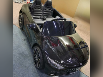 Powered Ride-Ons - Black - 3-4 Years With Batteries For Sale in Qatar