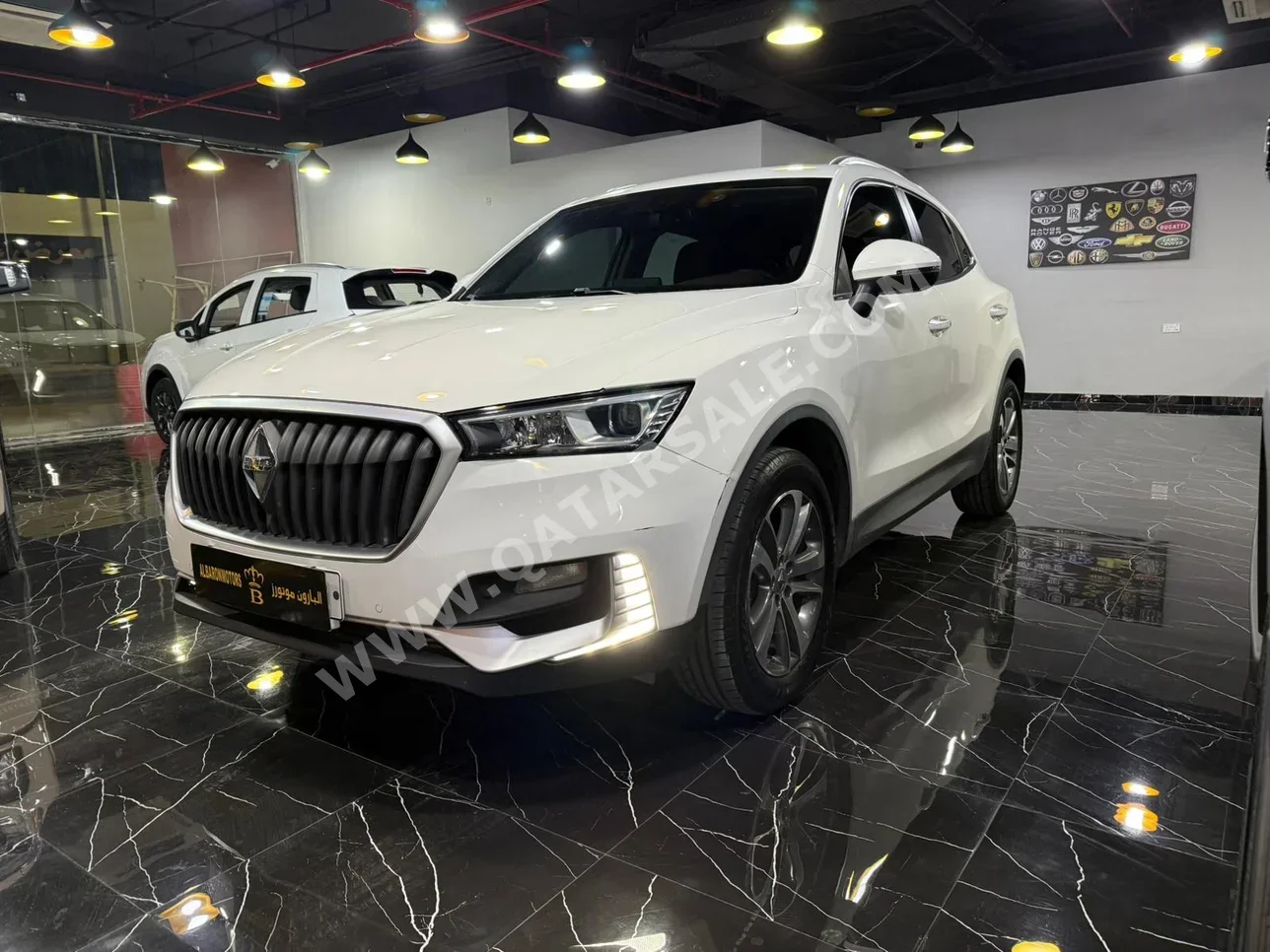 بورجوارد  بي اكس  5  2020  اوتوماتيك  51,000 كم  4 سلندر  دفع رباعي  اس يو في  أبيض