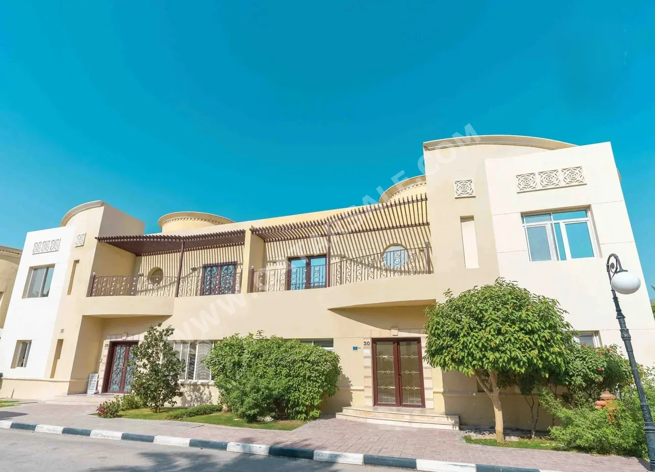 مُجَمَّع  - نصف مفروشة  - الريان  - الوعب  - 4 غرف نوم