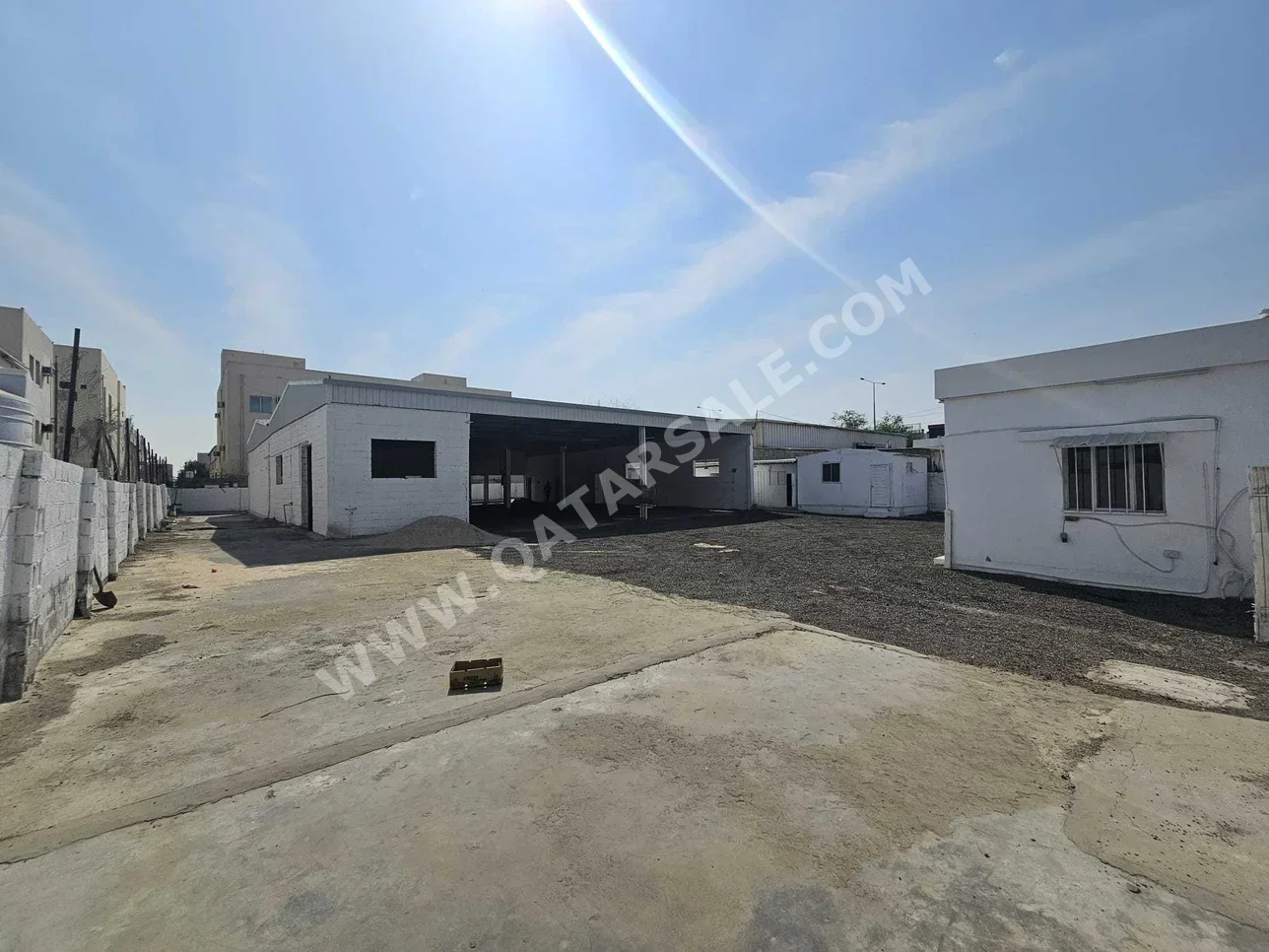 Warehouses & Stores - Al Rayyan - Industrial Area -Area Size: 1520 Square Meter