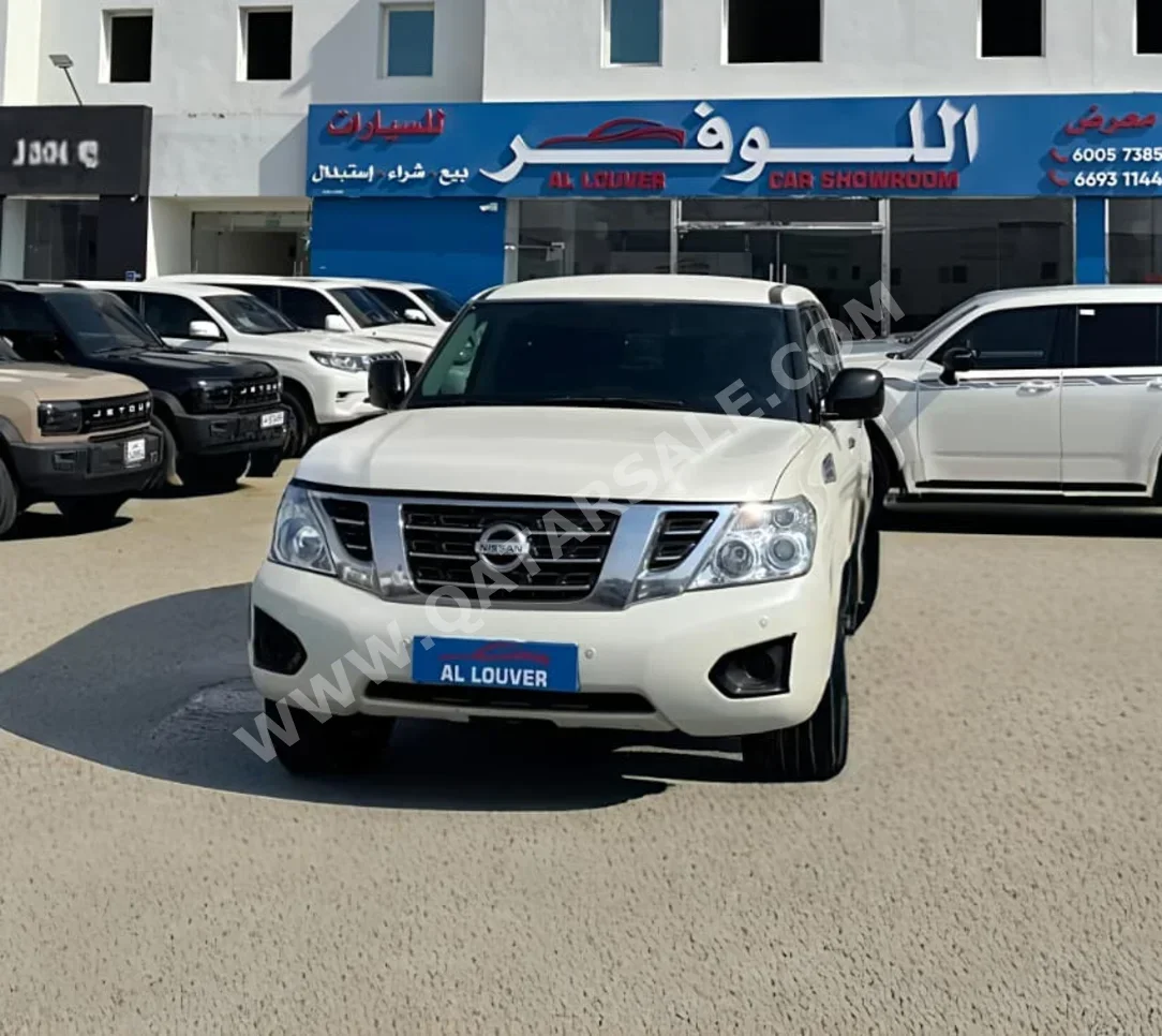 نيسان  باترول  2019  عادي  174,000 كم  6 سلندر  دفع رباعي  اس يو في  أبيض