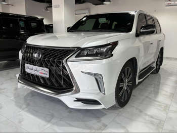 Lexus  LX  570  2018  Automatic  217,000 Km  8 Cylinder  Four Wheel Drive (4WD)  SUV  White