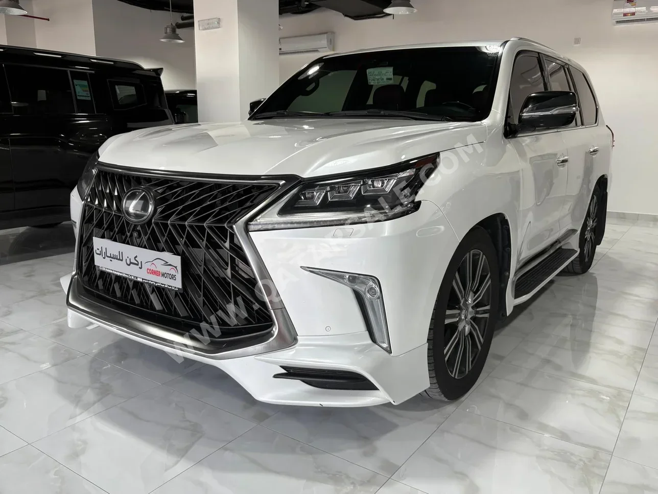 Lexus  LX  570  2018  Automatic  217,000 Km  8 Cylinder  Four Wheel Drive (4WD)  SUV  White
