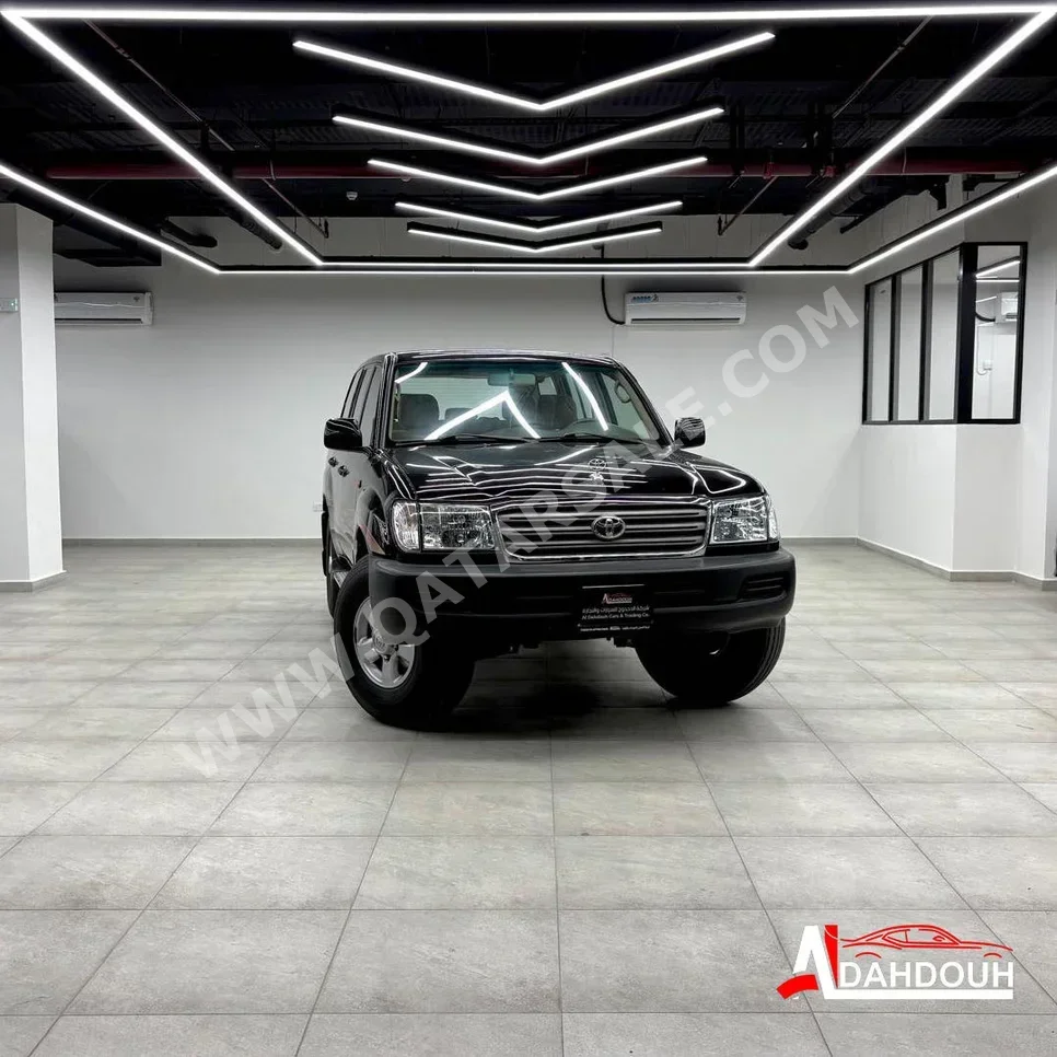 Toyota  Land Cruiser  GX  2005  Manual  608,000 Km  6 Cylinder  Four Wheel Drive (4WD)  SUV  Black