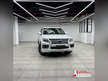Lexus  LX  570 S  2014  Automatic  362,000 Km  8 Cylinder  Four Wheel Drive (4WD)  SUV  White