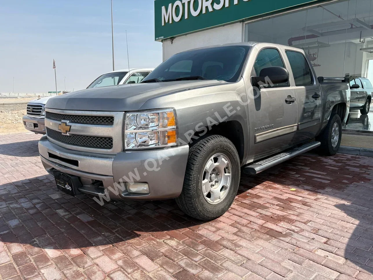 Chevrolet  Silverado  LT  2013  Automatic  366,000 Km  8 Cylinder  Four Wheel Drive (4WD)  Pick Up  Gray