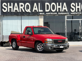 GMC  Sierra  1500  2005  Manual  36,000 Km  8 Cylinder  Four Wheel Drive (4WD)  Pick Up  Red