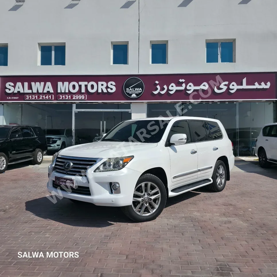 Lexus  LX  570  2013  Automatic  280,000 Km  8 Cylinder  Four Wheel Drive (4WD)  SUV  White