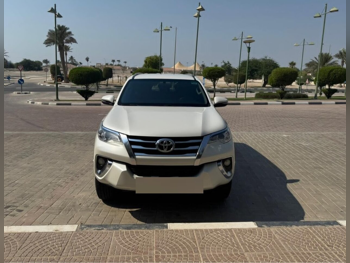 Toyota Fortuner 2020 Automatic 192,000 Km 4 Cylinder Four Wheel Drive (4WD) SUV White With Warranty