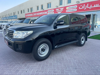 تويوتا  لاند كروزر  جي  2012  اوتوماتيك  361,000 كم  6 سلندر  دفع رباعي  اس يو في  أسود