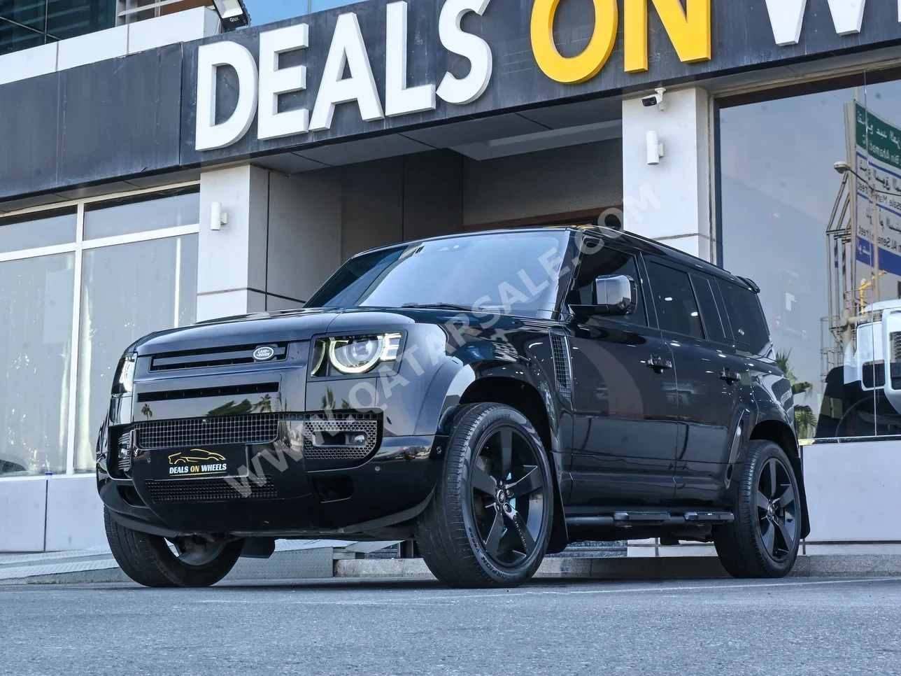 Land Rover  Defender  110 HSE  2023  Automatic  62,000 Km  6 Cylinder  Four Wheel Drive (4WD)  SUV  Black  With Warranty