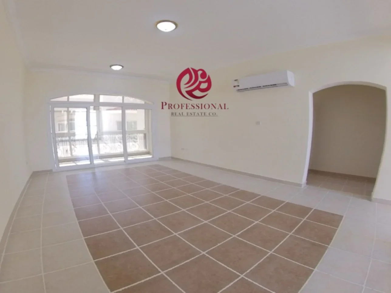 Compound  - Not Furnished  - Umm Salal  - 5 Bedrooms