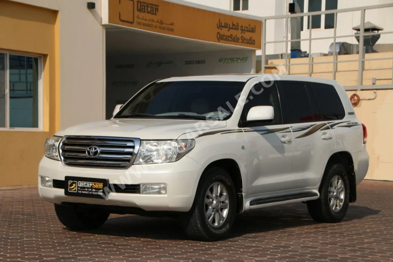 Toyota  Land Cruiser  GX  2011  Automatic  360,000 Km  6 Cylinder  Four Wheel Drive (4WD)  SUV  White