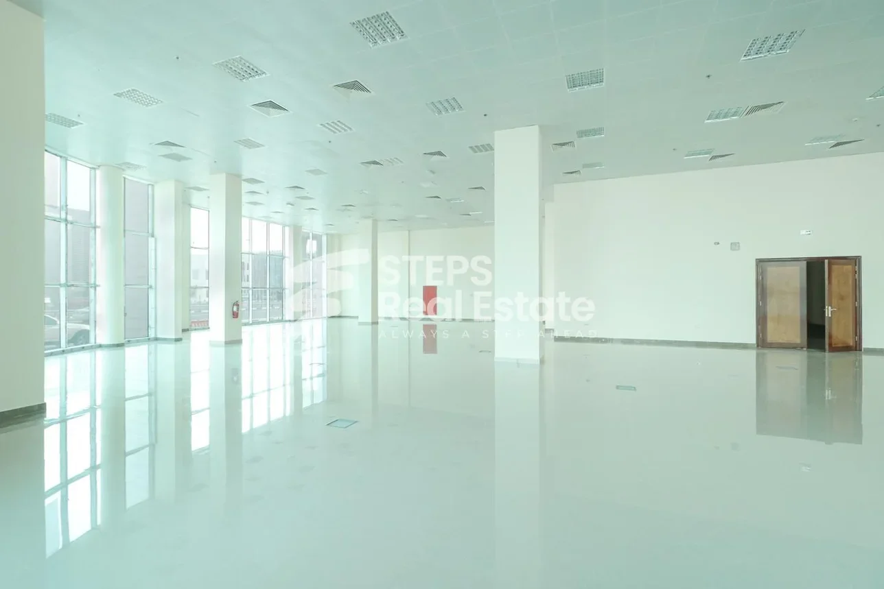 Commercial Offices - Not Furnished  - Doha  - Najma
