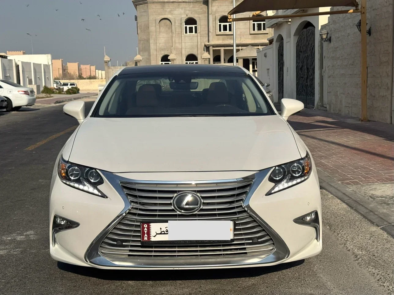 Lexus ES 350 2018 Automatic 183,000 Km 6 Cylinder Rear Wheel Drive (RWD) Sedan Off White