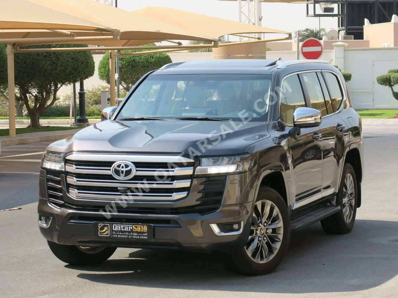Toyota  Land Cruiser  GXR Twin Turbo  2023  Automatic  20,000 Km  6 Cylinder  Four Wheel Drive (4WD)  SUV  Gray  With Warranty