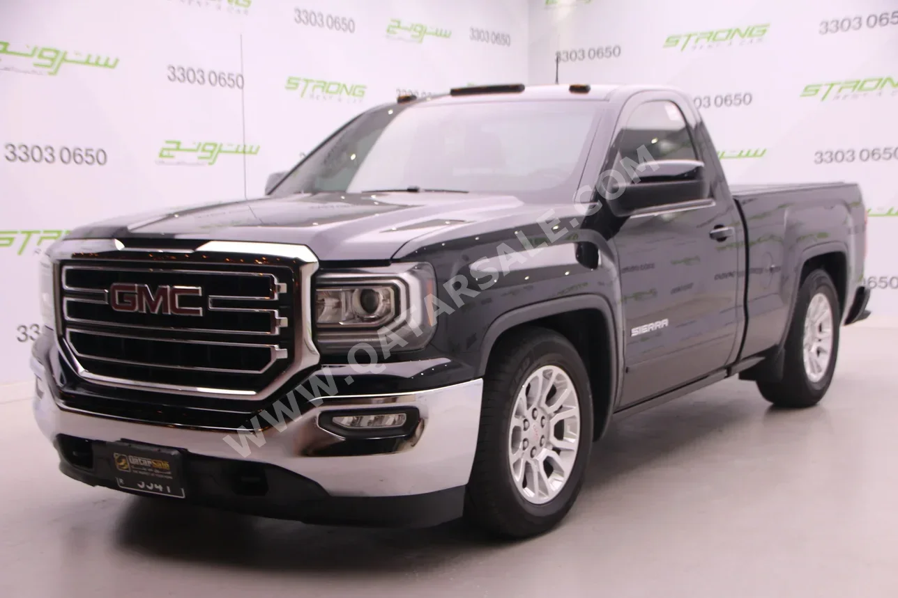 GMC  Sierra  2018  Automatic  40,000 Km  8 Cylinder  Four Wheel Drive (4WD)  Pick Up  Black